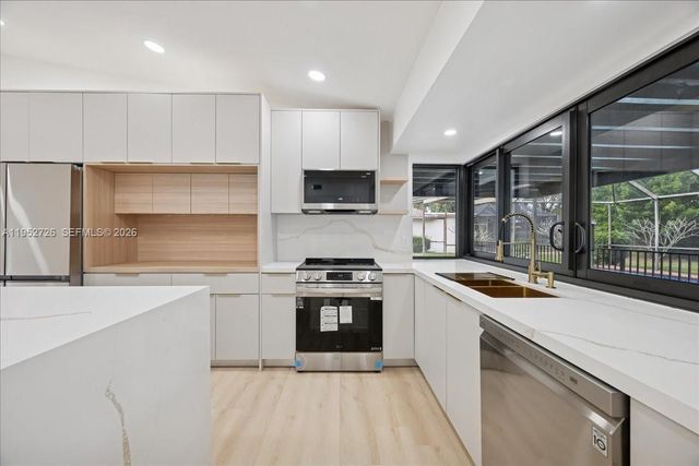 9913 SW 1st Ct, Coral Springs, FL 33071