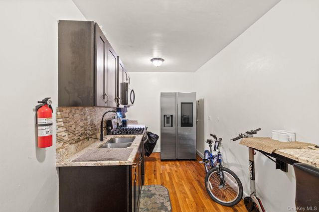 2105 Wallace Avenue 5A, Bronx, NY 10462