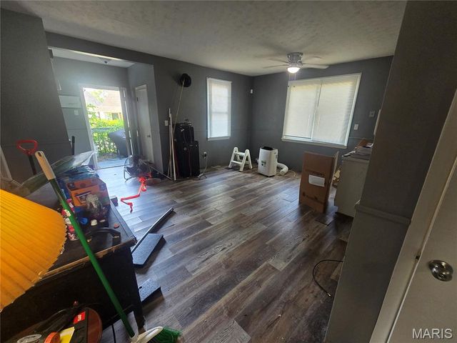 735 E Adams Street, Belleville, IL 62220