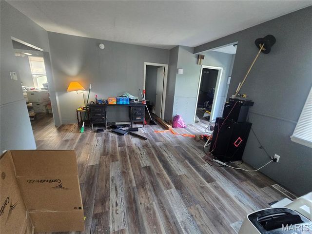 735 E Adams Street, Belleville, IL 62220