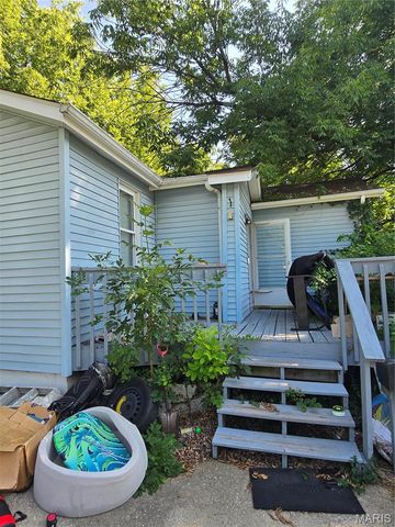 735 E Adams Street, Belleville, IL 62220