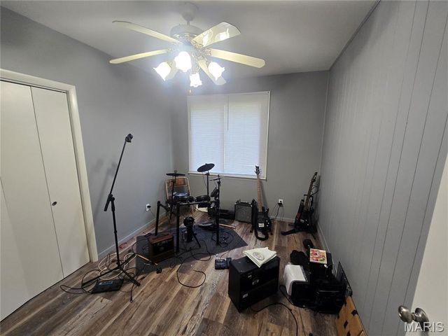 735 E Adams Street, Belleville, IL 62220