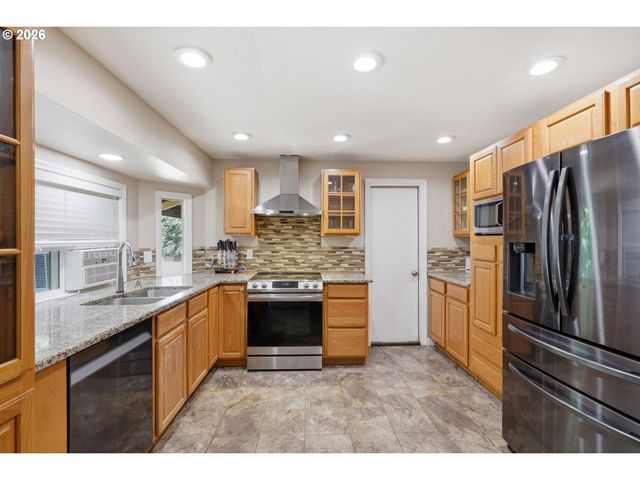 3910 Ne BURTONWOOD Ct, Vancouver, WA 98682