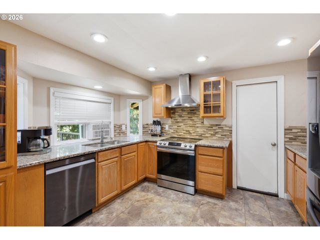 3910 Ne BURTONWOOD Ct, Vancouver, WA 98682