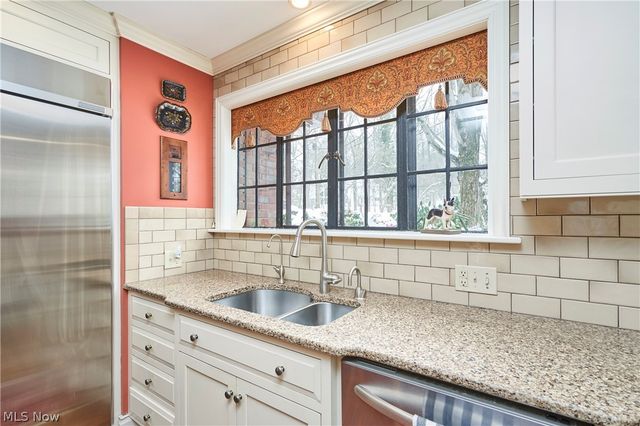 155 Hampshire Road, Akron, OH 44313