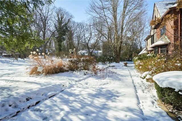 155 Hampshire Road, Akron, OH 44313