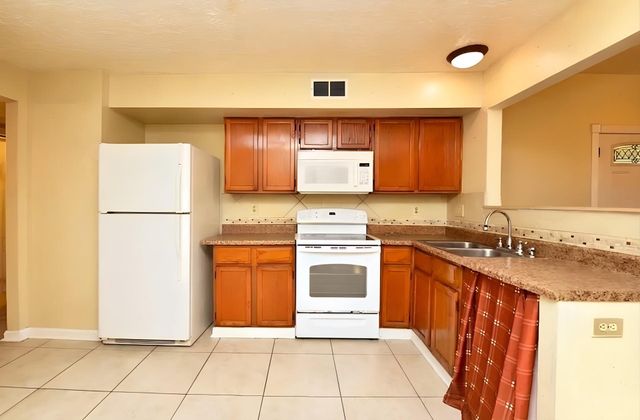 19211 Lazy Valley Drive, Katy, TX 77449