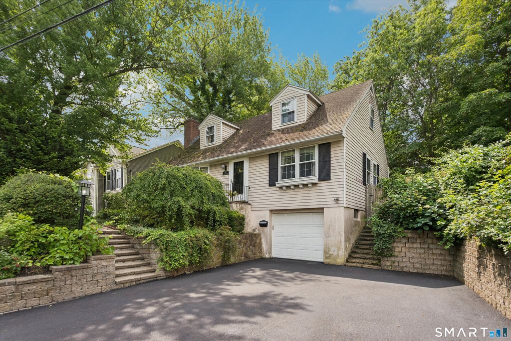 781 Tunxis Hill Road, Fairfield, CT 06824