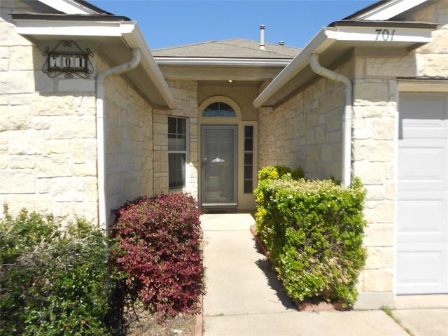 701 Los Robles RD, Leander, TX 78641