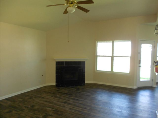 701 Los Robles RD, Leander, TX 78641