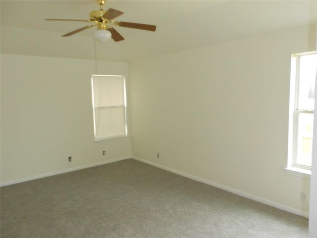 701 Los Robles RD, Leander, TX 78641