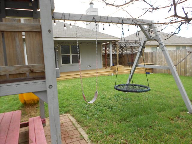 701 Los Robles RD, Leander, TX 78641