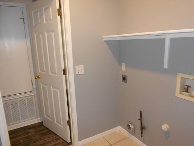 701 Los Robles RD, Leander, TX 78641