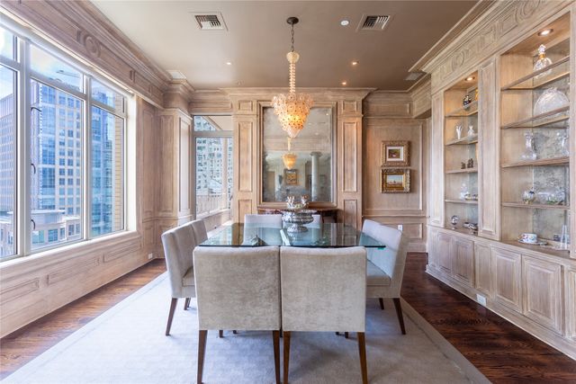 2525 N PEARL Street 903, Dallas, TX 75201