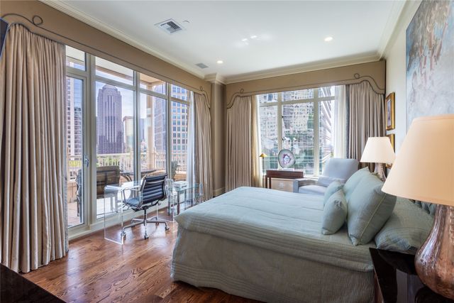 2525 N PEARL Street 903, Dallas, TX 75201