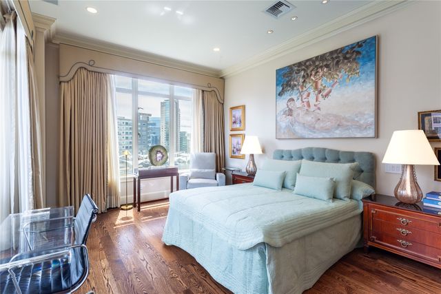 2525 N PEARL Street 903, Dallas, TX 75201