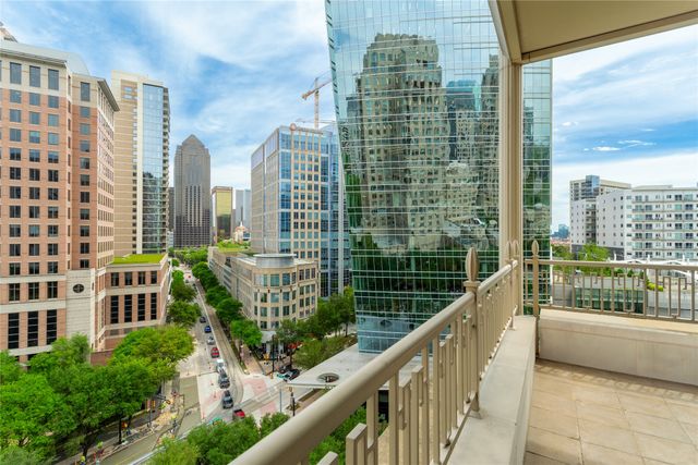 2525 N PEARL Street 903, Dallas, TX 75201