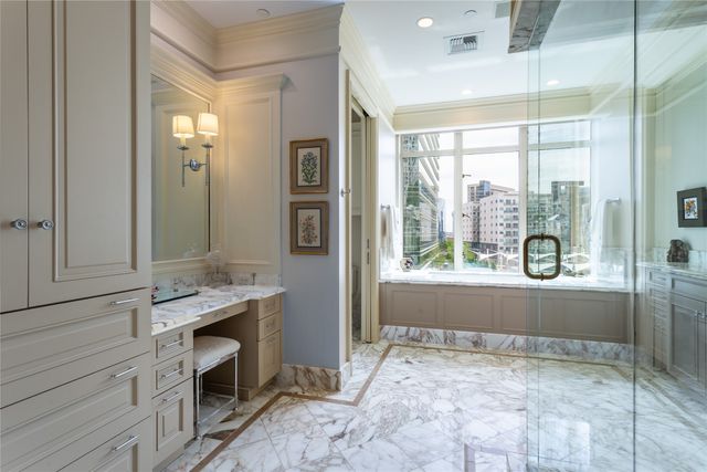 2525 N PEARL Street 903, Dallas, TX 75201