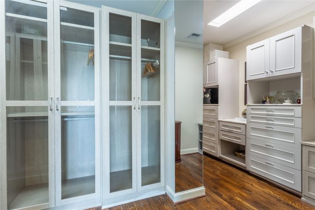 2525 N PEARL Street 903, Dallas, TX 75201