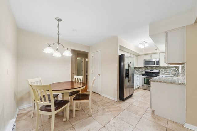 1663 Longvalley Drive, Northbrook, IL 60062