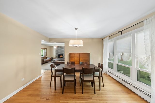 1663 Longvalley Drive, Northbrook, IL 60062