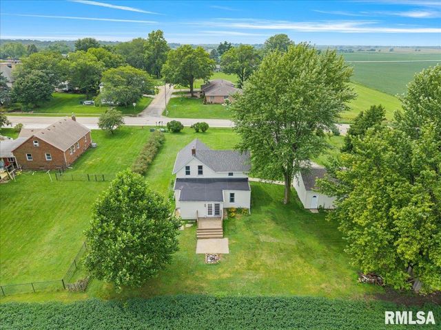 301 N 1ST Street, Long Grove, IA 52756