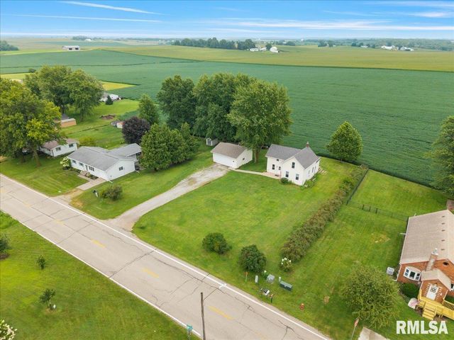 301 N 1ST Street, Long Grove, IA 52756