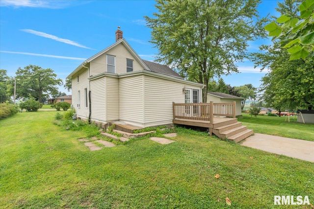 301 N 1ST Street, Long Grove, IA 52756