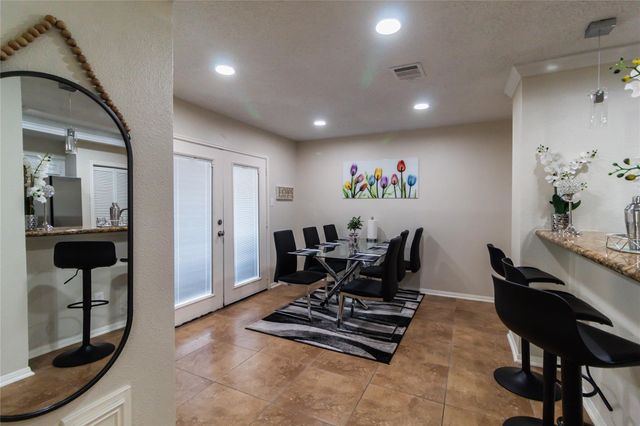 2922 Shadow Trail Drive, Houston, TX 77082