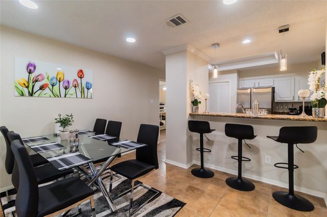 2922 Shadow Trail Drive, Houston, TX 77082