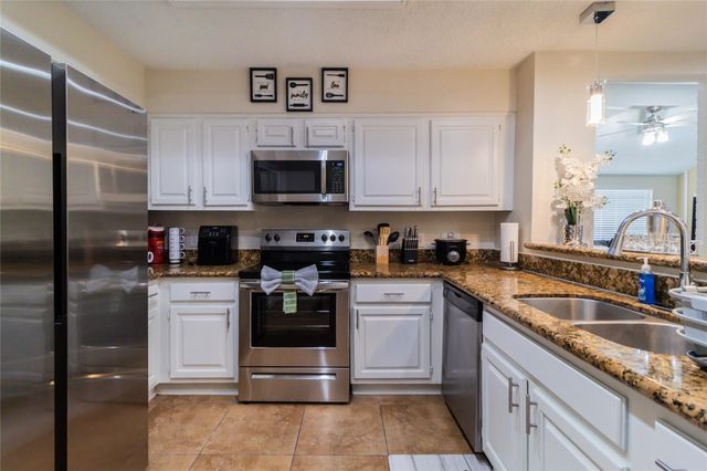2922 Shadow Trail Drive, Houston, TX 77082
