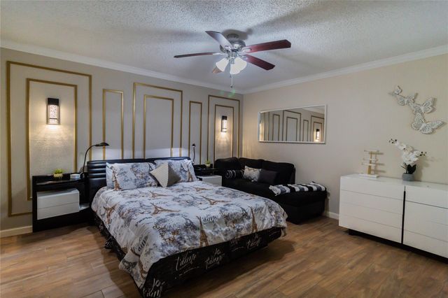 2922 Shadow Trail Drive, Houston, TX 77082