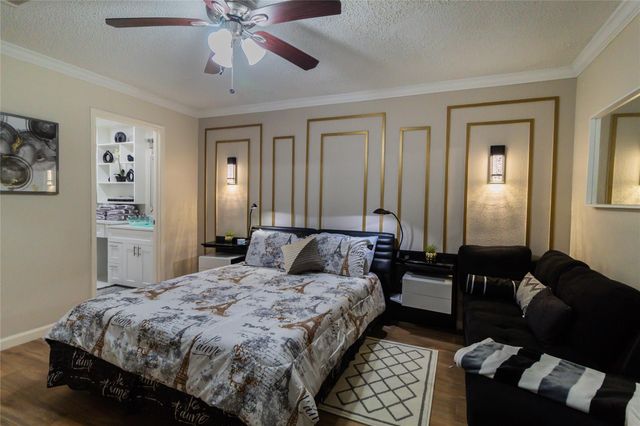 2922 Shadow Trail Drive, Houston, TX 77082