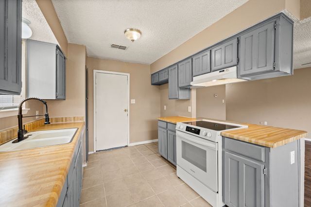 6333 Scott Court, Watauga, TX 76148