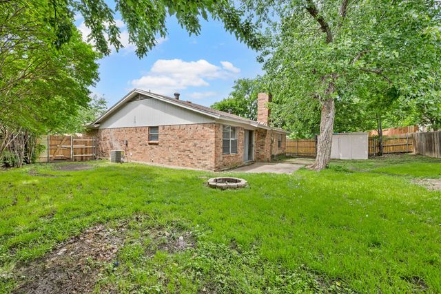 6333 Scott Court, Watauga, TX 76148