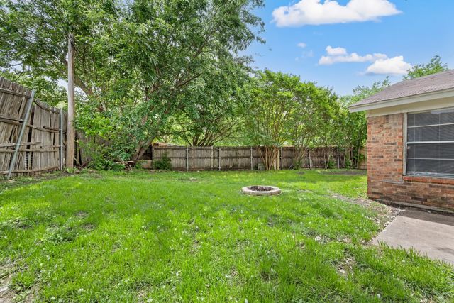 6333 Scott Court, Watauga, TX 76148