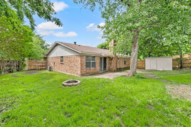 6333 Scott Court, Watauga, TX 76148
