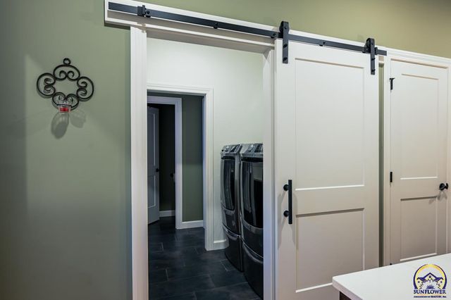 4319 SE Stone Ledge DR, Topeka, KS 66609