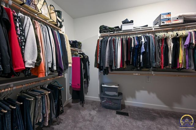 4319 SE Stone Ledge DR, Topeka, KS 66609