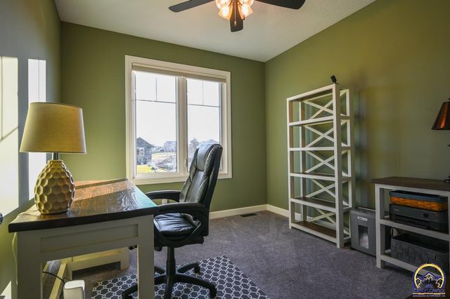 4319 SE Stone Ledge DR, Topeka, KS 66609