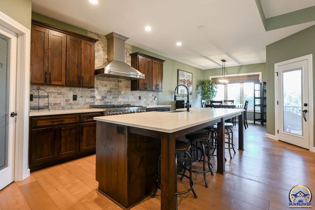 4319 SE Stone Ledge DR, Topeka, KS 66609