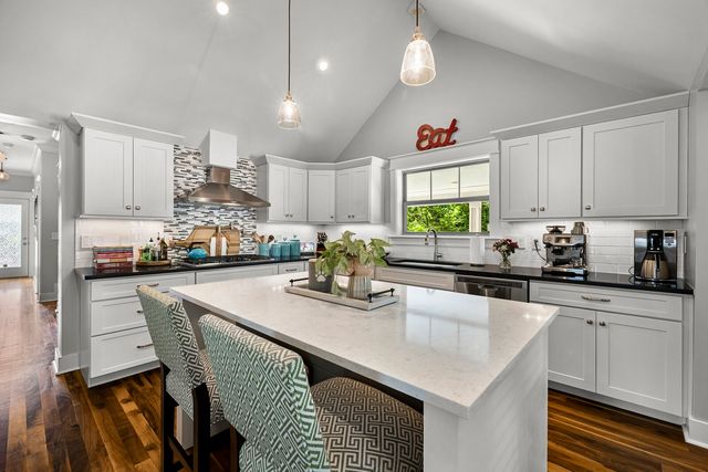 194 37th Ave, N, Nashville, TN 37209
