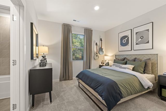 2451 Williams Ridge Dr, Columbia, TN 38401