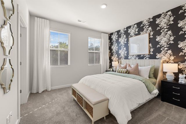 2451 Williams Ridge Dr, Columbia, TN 38401