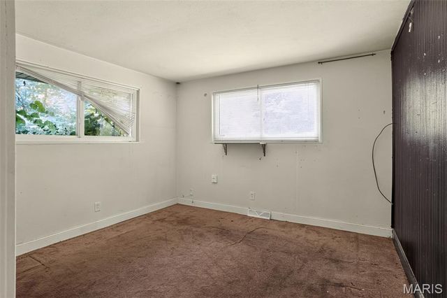 9955 Lanier Drive, Moline Acres, MO 63136