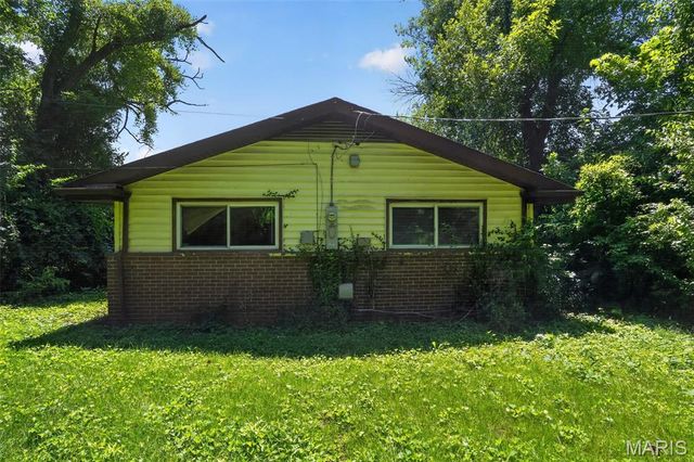 9955 Lanier Drive, Moline Acres, MO 63136