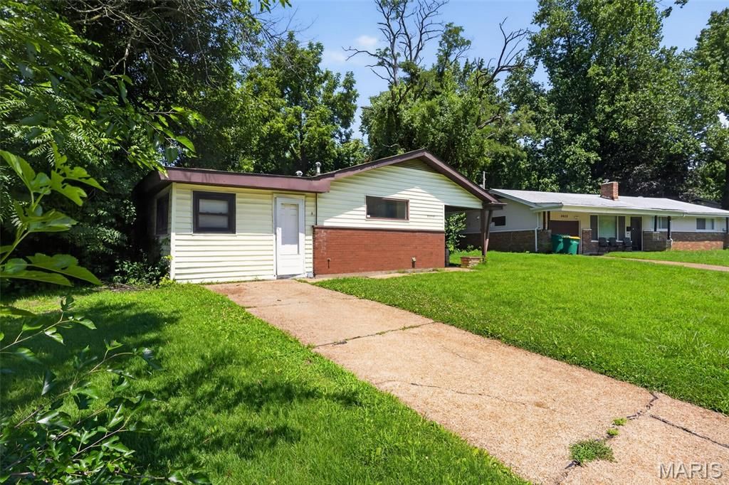 9955 Lanier Drive, Moline Acres, MO 63136