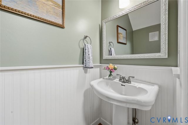 1536 Laurel Top Dr, Midlothian, VA 23114