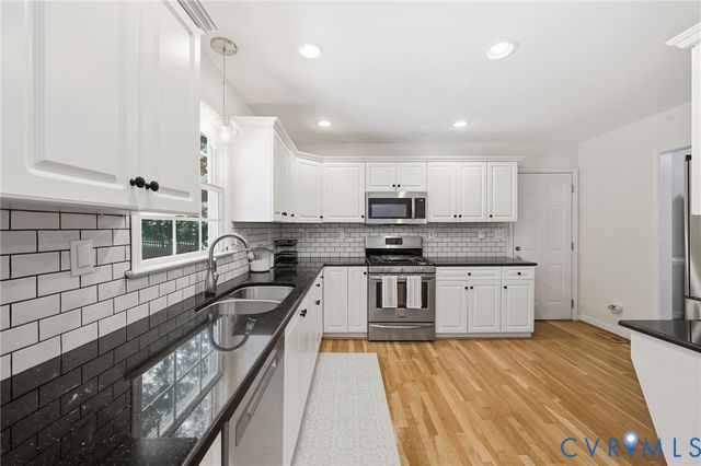 1536 Laurel Top Dr, Midlothian, VA 23114
