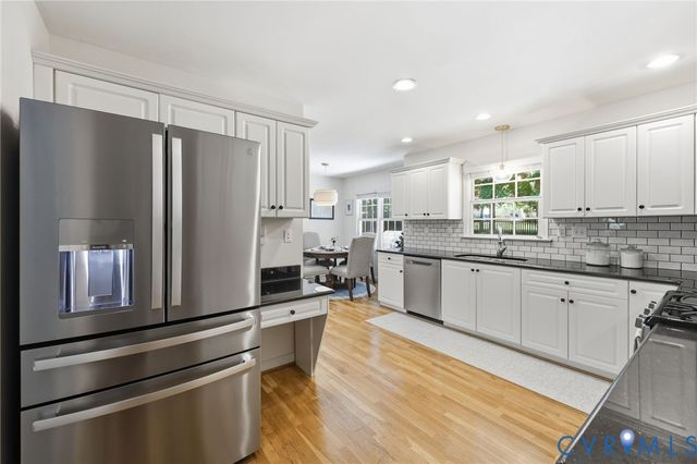 1536 Laurel Top Dr, Midlothian, VA 23114